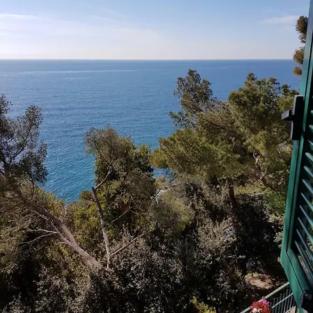 Апартаменты Lovely On The Ligurian Sea